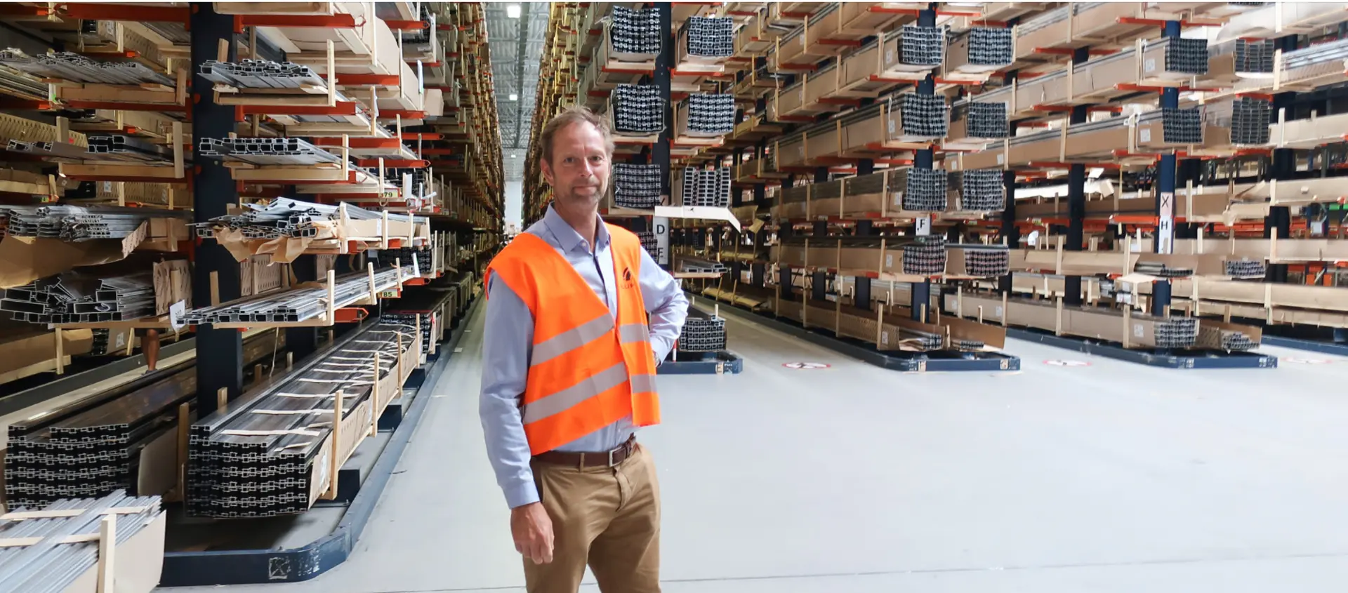 Nordic Cleanrooms lager med aluminiumprofiler och renrumskomponenter